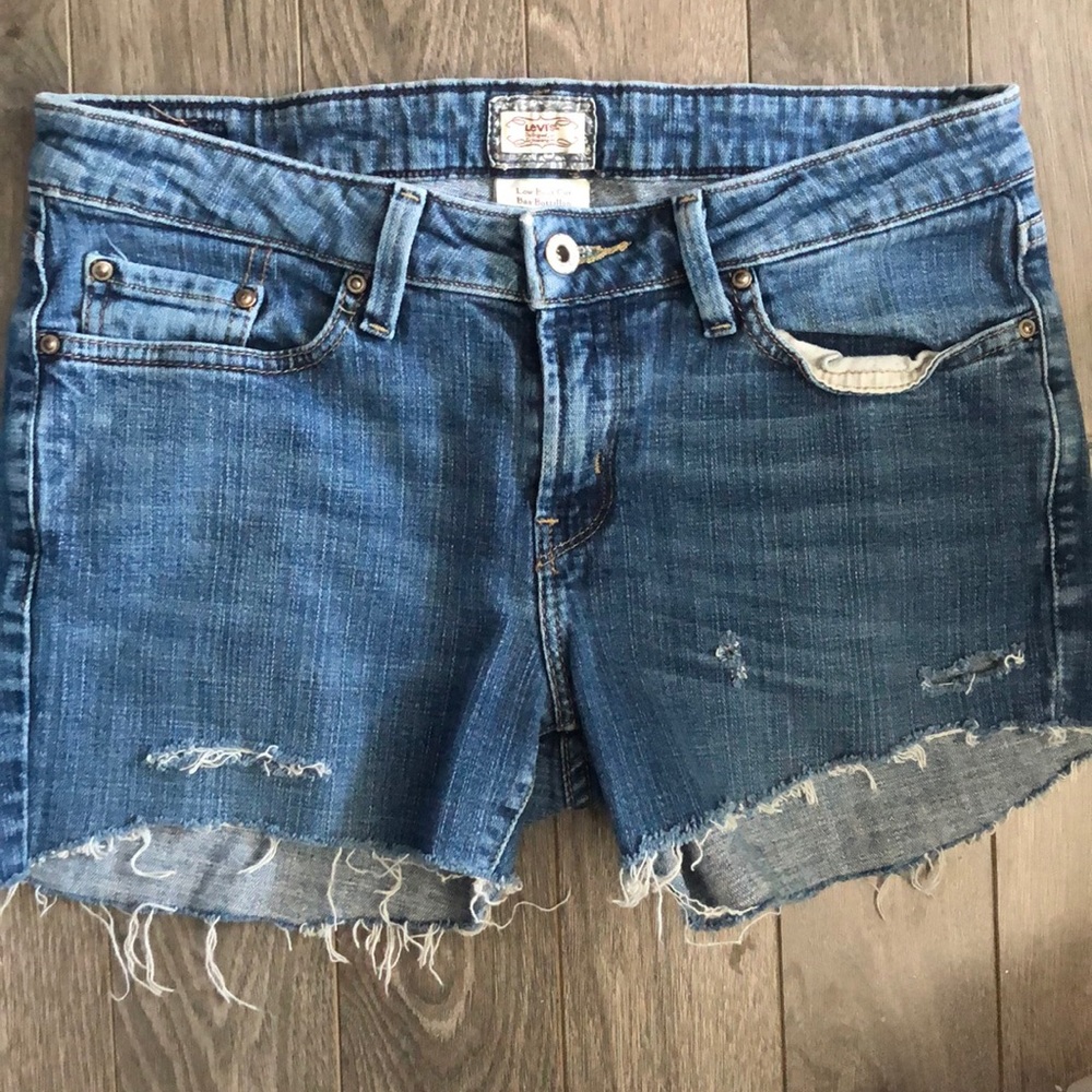 Vintage Levi’s 545 shorts size 31